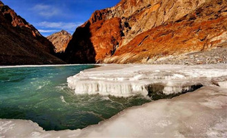 OrgBrandingNameForAlbumImages - Chadar - The Frozen River Trek Description2