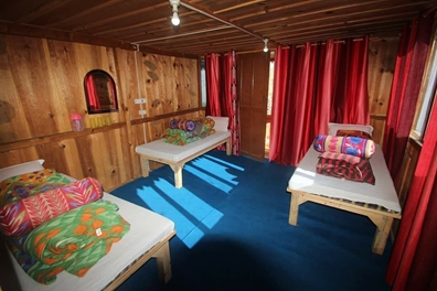 rooms of trekkers lodge sankri