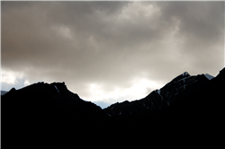 Descending down from Changma Pass on the Stok Kangri Trek