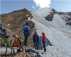 kang-yatse-1-and-2-climbing-expedition_kang-yatse-1-and-2-climbing-expedition-kang-yatse-1-camp-1.jpg