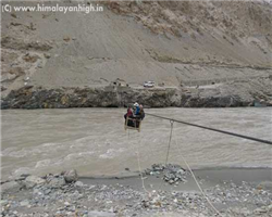 markha-valley-trek-_markha-valley-trek-the-pulley-bridge-crossing-zanskar-river-in-chilling.jpg