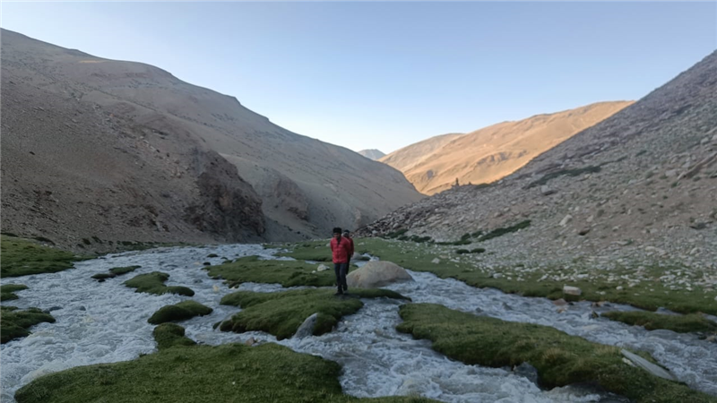  UT Kangri - The Easiest 6000 Meter peak in Ladakh -  But Can Anyone Just Climb It Easily ? 