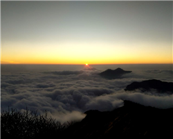 sandakphu-phalut-trek_sandakphu-phalut-trek-sea-of-clouds.jpg