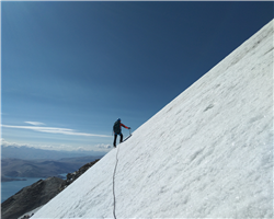 mentok-kangri-2-and-3-climbing-expedition_mentok-kangri-2-and-3-climbing-expedition-on-the-ridge.jpg