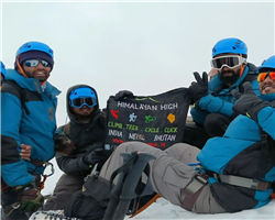 mentok-kangri-2-and-3-climbing-expedition_mentok-kangri-2-and-3-climbing-expedition-summit-mentoik-kangri.jpg