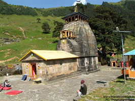 OrgBrandingNameForAlbumImages - Nandi Kund Trek Description3-madhyamaheshwar-temple